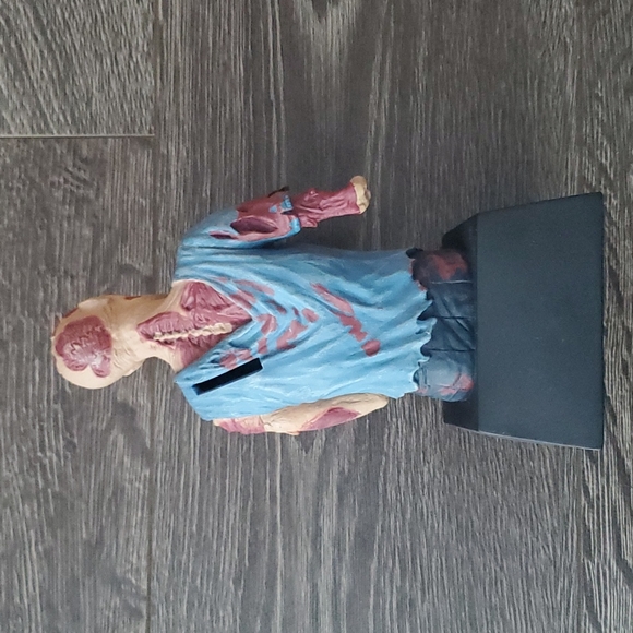 Diamond Select Toys 2013 The Walking Dead Zombie 9" Piggy Bank Change Coin - Picture 6 of 10